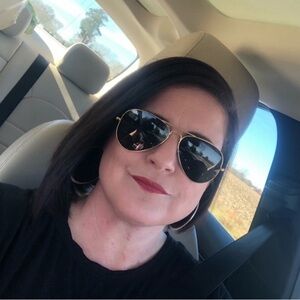 Meet your Posher, Kim